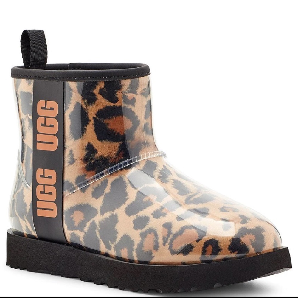New UGG
UGG® Classic Clear Panther Print Mini Waterproof Winter Boots